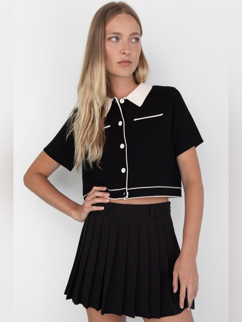 OAK + FORT black and cream cropped knit contrast trim top NWT